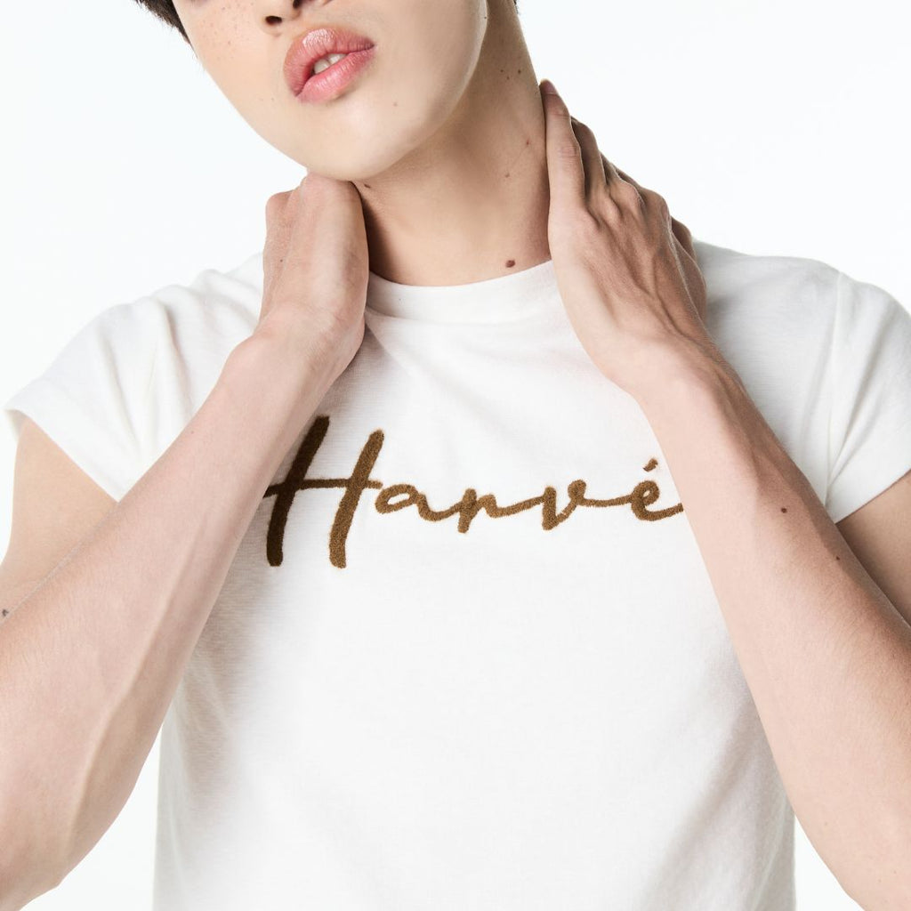 Signature Emb Tee